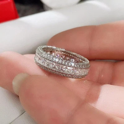 Anillo de compromiso con banda de eternidad de diamantes creado en laboratorio de 2,80 quilates acabado en oro blanco de 14 quilates Foto 1 de 4