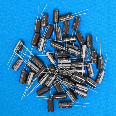 {100 piezas} Condensador Electrolítico Plomo Radial 680uf 25V SE025M0680KT3 105º Teapo  Foto 1 de 4