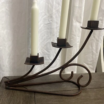 Candelabro de metal para 3 velas centro de mesa Foto 1 de 4