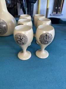 MCM TAURUS CERAMICS KONA HAWAII PETROGLYPH DESIGN DECANTER WITH 6 GOBLETS ~ RARE - Picture 1 of 2