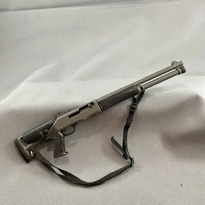 Hot Toys 1/6 - Bellini Shotgun - W078 - Picture 1 of 2