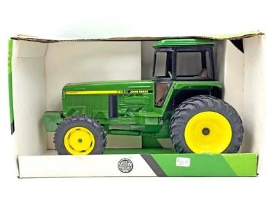 1/16 John Deere 4960 Tractor With Front Wheel Assist & Duals - Image 1 of 3