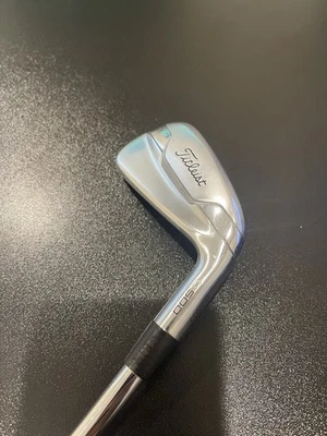 Used RH Titleist U500 Utility 4 Iron Dynamic Gold X100 Extra Stiff Steel - Image 1 of 4