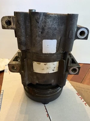 2005 - 2009 年福特野马 4.0 V6 空调压缩机 — 第 1/4 张图片