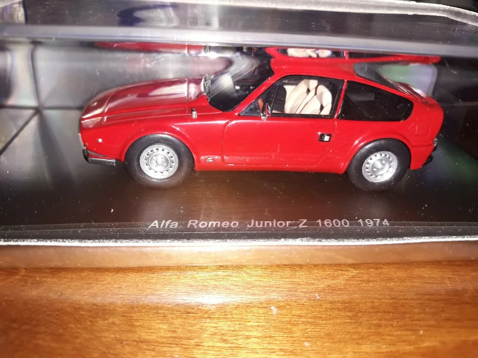 Spark 1/43 Alfa Romeo Junior Z 1600 1974 red S0613 - Immagine 1 di 1