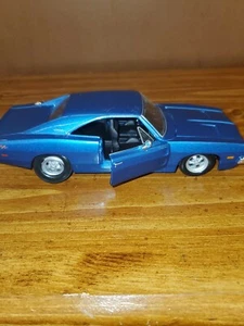 Maisto 1969 Dodge Charger RT 1/25 Diecast toy 2016  - Picture 1 of 4