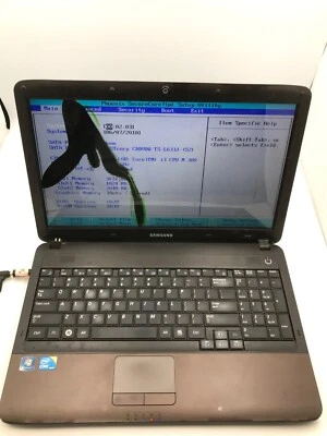 Samsung R540 15" Laptop Intel Core i3-380M 3 Gb RAM - DEAD PIXELS - MZ - Image 1 of 4