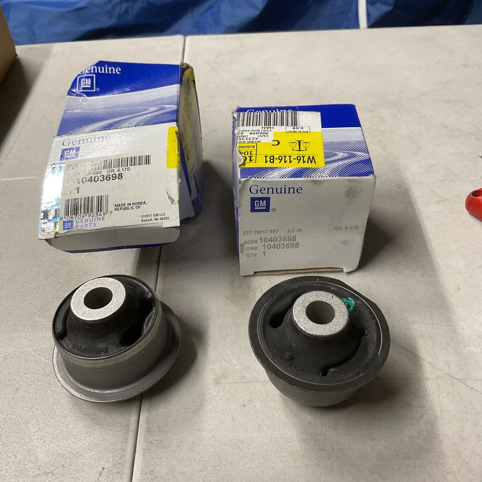 Bujes de brazo de control inferior Frt OEM '97-'16 Buick Chevy Olds Pontiac GM# 10403698 Foto 1 de 1