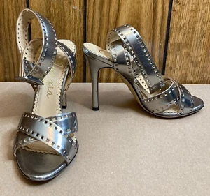 Mujer CHARLOTTE OLYMPIA Plateado Perforado Tirantes Take 110 Película Tacones Zapatos 35.5 - Imagen 1 de 9