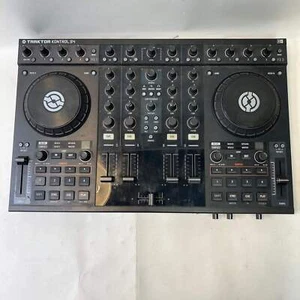 Controlador DJ de 4 canales Native Instruments Traktor Kontrol S4 - Imagen 1 de 10