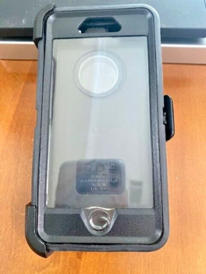Otterbox Defender Series Case for iPhone 6 Plus Black Used With Belt Clip  T2009 - Image 1 of 4