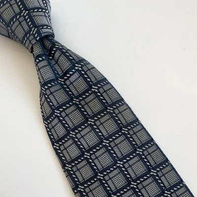 Роскошный мужской галстук CANALI 100% шелк опрятный геометрический цветочный сделано в Италии - Изображение 1 из 4