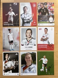#02# DFB Fußball Frauen Autogrammkarten Mix original handsigniert 27 AK - Bild 1 von 3