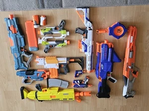Nerf Sammlung Mit Automatik Waffen - Bild 1 von 17