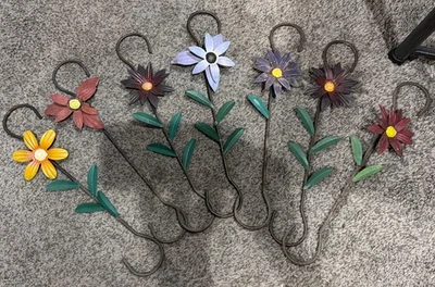 Винтажный 7 цветок сад растение металлический вешалка» или «металлический цветок стены крюк». Лот - Изображение 1 из 4