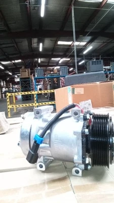 International 4400 AC Compressor Ford 2004-2009 F650 F750 3547917C1 FLT4816Q - Image 1 of 4