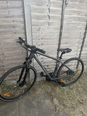 Merida crossway hybrid bike, in excellent condition, all fully working - Image 1 of 4