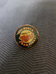 Minnesota Twins Rare 1991 World Series Champions Lapel Pin - Picture 1 of 3
