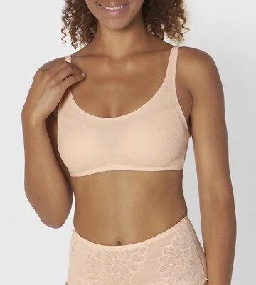 Triumph Fit Smart Bra Nude UK 01 BRAND NEW