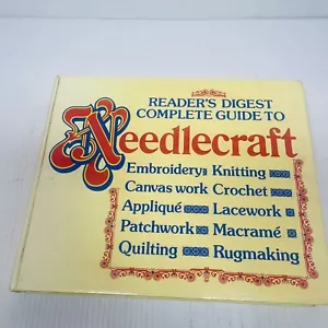 Libro de tapa dura Reader's Digest Complete Guide to Needlecraft Knitting Quilting. - Imagen 1 de 12