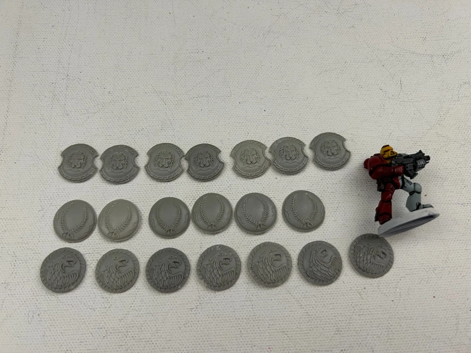 Max Mini Shield Bits (20) Resin Eagle Lion and Palms 28mm Miniature Scale - Image 1 of 4