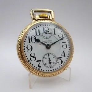 SUPERB WALTHAM VANGUARD 23 JEWELS 16 SIZE WIND INDICATOR - Picture 1 of 5