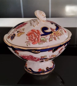 Mason's blue mandalay decorative lidded bowl 5 1/2" high - Picture 1 of 5