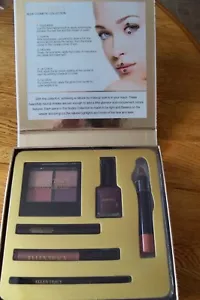Ellen Tracy Nude Cosmetic Collection New - Picture 1 of 3