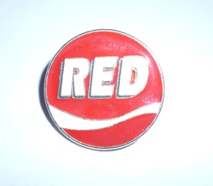 "RED" CANADIAN BEER ADVERTISING BADGE - Picture 1 of 2