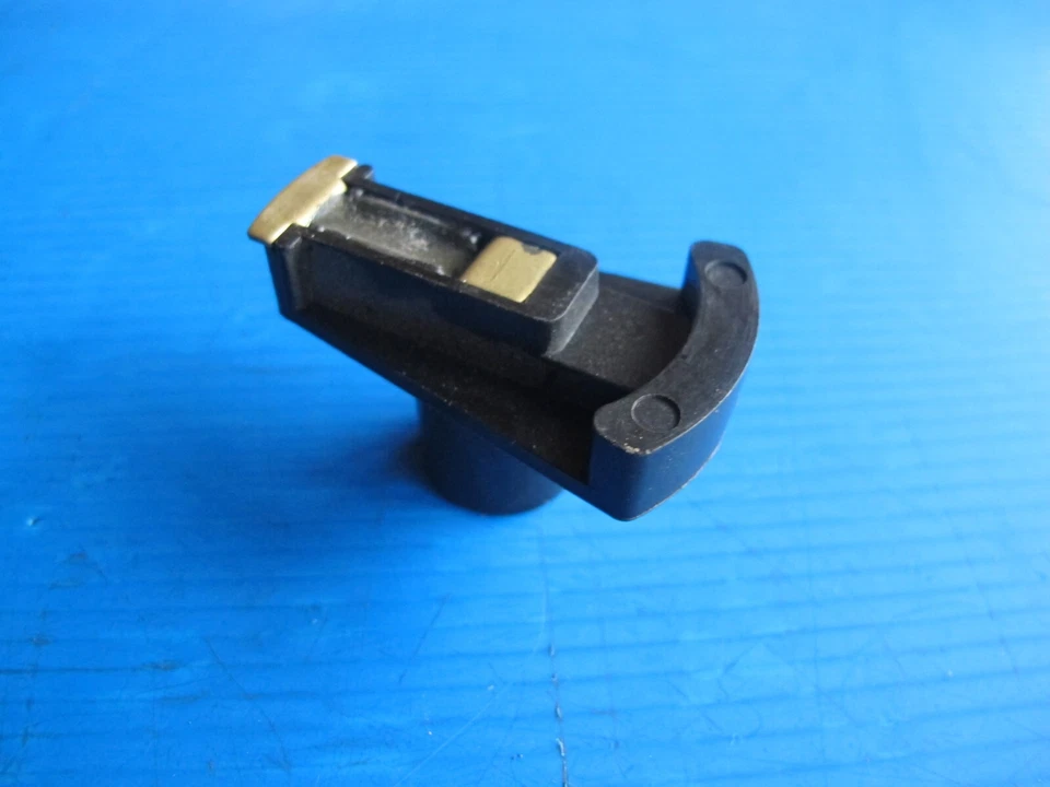 Rotor pour allumeur Magneti Marelli pour Fiat Croma, Regata, Typ, Ford Escort - Image 1 of 1