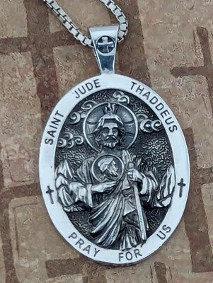 Collar de plata de ley 925 de dos caras de Saint Jude Foto 1 de 4