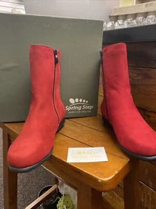 Spring Step Chemise Red Leather Booties Button Accents Size 39 (US Size 8.5) new - Picture 1 of 18