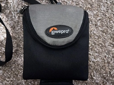 Lowepro D-Res 8M Small Camera Case/Pouch with Strap Excellent Condition  - Image 1 of 4