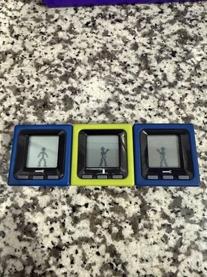 Radica Cube World Series 2 Special Edition Handy and Dusty  - Image 1 of 4