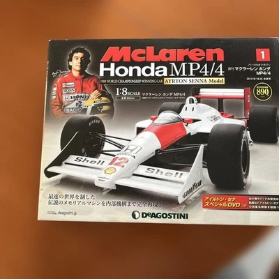 McLaren Honda MP4/4 1:8 scale plastic model unused - Image 1 of 3