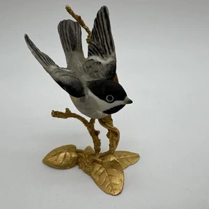 Boehm Miniature Porcelain Chickadee Bird Figurine on Gold Tone Metal Branch - Bild 1 von 10