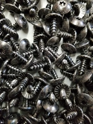 GENUINE OEM ARCTIC CAT 0623-784 BELLY PAN MOUNTING SCREWS zr,zrt,firecat,50 pcs - Image 1 of 4