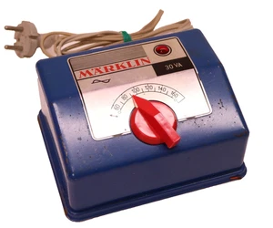 Märklin Trafo 30 VA – blauer Modellbahn-Transformator – Vintage – gebraucht - Bild 1 von 6