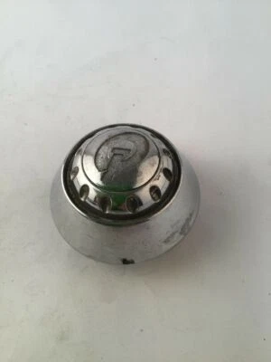 Tapacubos central de rueda "Q" Quantum Tech cromo Quantum Tek 2,75" diámetro QT2 Foto 1 de 3