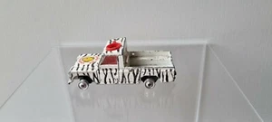 CORGI LAND ROVER 109 WB - LIONS OF LONGLEAT - Picture 1 of 5