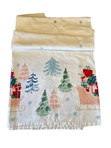 Martha Stewart Tovaglia Natalizia 52x67” Tessuto Scena Neve Slitta Alberi - Foto 1 di 8