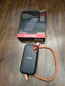 SanDisk Extreme Portable SSD  2TB - Picture 1 of 2