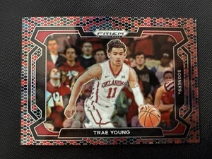 Selecciones de draft Panini Prizm 2024 - Trae Young #49 piel de serpiente Prizm variaciones - Imagen 1 de 2