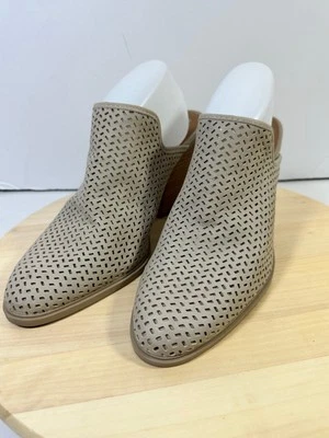 Zapatos Botines Dolce Vita DV Kenli Corte Láser Beige Sin Cordones Tacón Mules Talla 11 Foto 1 de 4