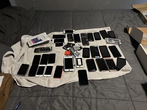 28 Phones Lot+Batteries And More! - Picture 1 of 10