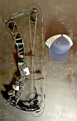 Elite Archery Artus Compound Bow Right Hand 70 Pound Black New - Image 1 of 3