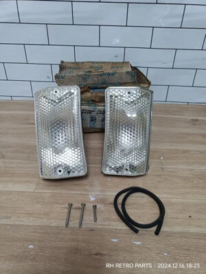 Fiat 124 - Special T LÁMPARA DE APARCAMIENTO LENTE DERECHA Y IZQUIERDA PAR NOS ARIC GENUINO 1968-1974 Foto 1 de 4