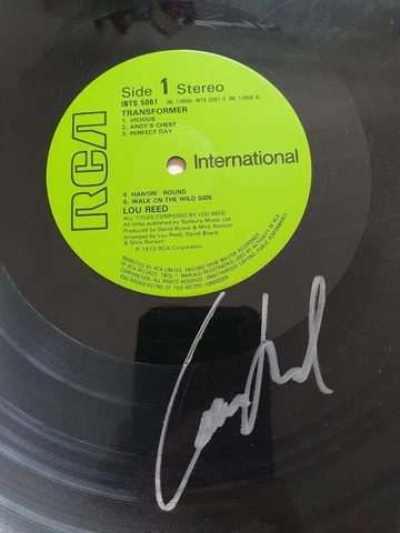 LOU REED autograph on Vinyl LP Transformer RCA Int INTS 5061 1972 Cover