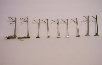 MÁSTILES DE CATENARIA MARKLIN * 2 CON CABLEADO * 9 PIEZAS * TAMAÑOS SURTIDOS Foto 1 de 4