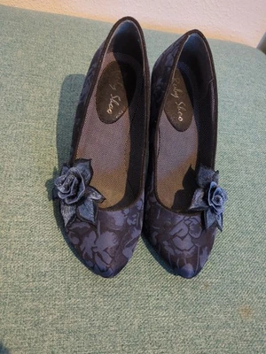 Ruby Shoo Pumps - Bild 1 von 3
